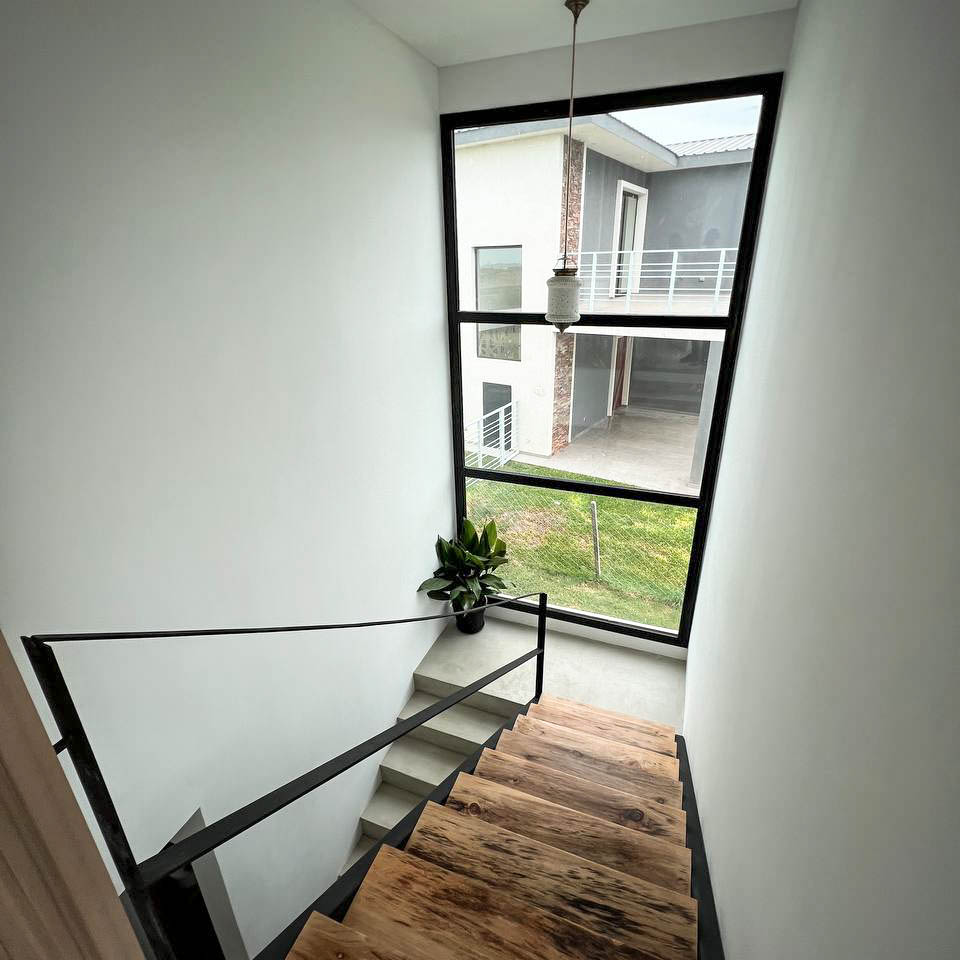 photo_5066848133014727537_y