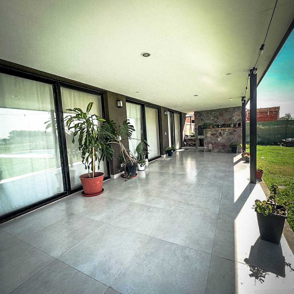 photo_5145456269438593943_y (1)